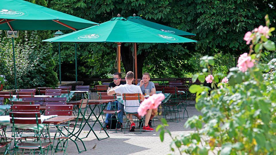 Hofmark Brauereigasthof Hotel Lenting Bagian luar foto