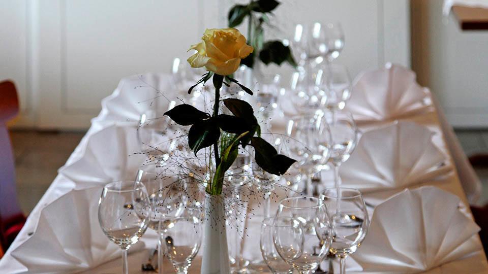 Hofmark Brauereigasthof Hotel Lenting Bagian luar foto