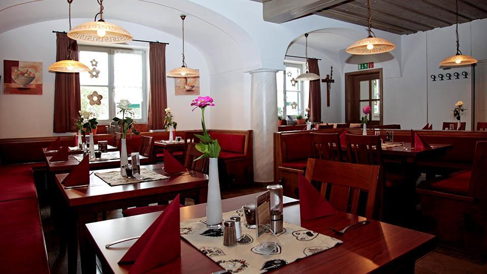 Hofmark Brauereigasthof Hotel Lenting Bagian luar foto