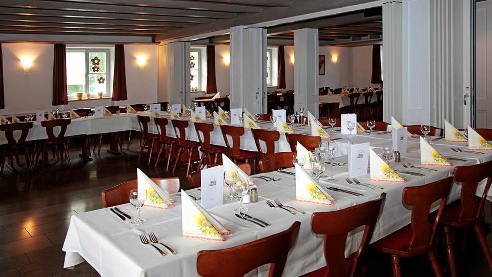 Hofmark Brauereigasthof Hotel Lenting Bagian luar foto